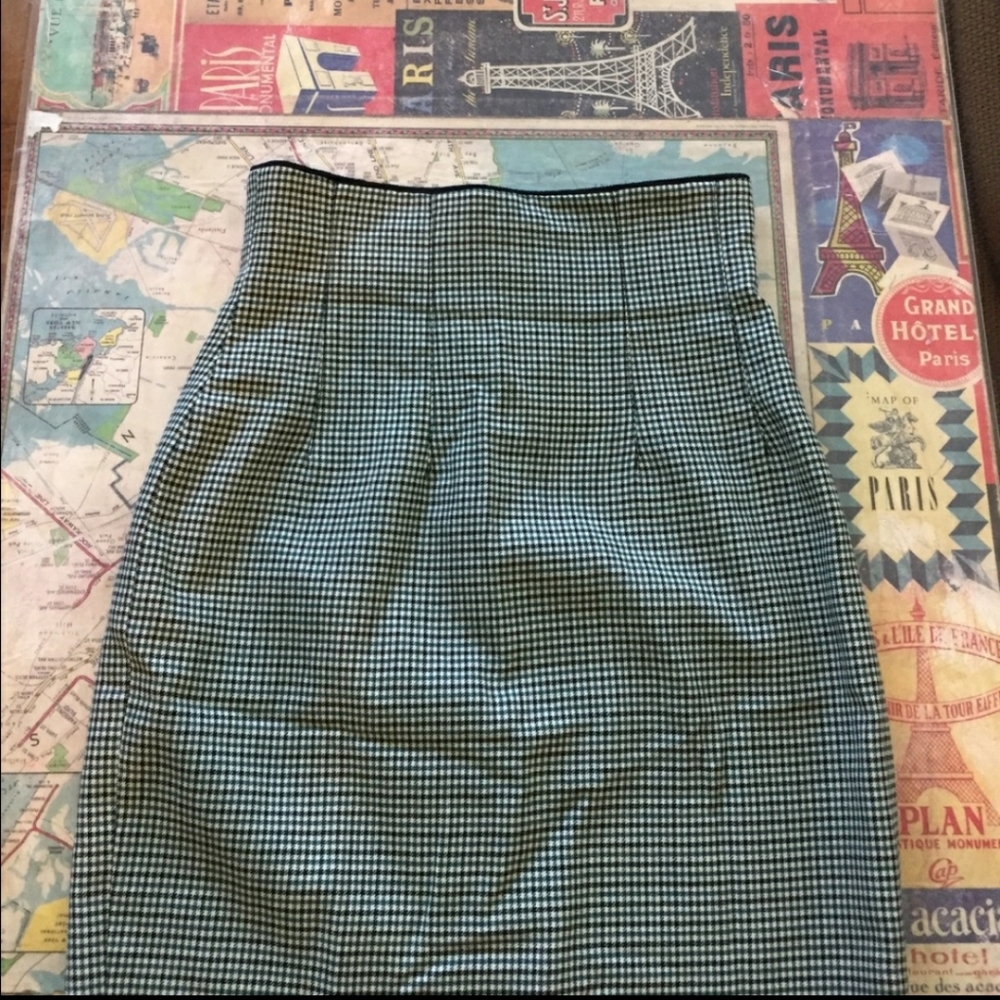Vintage high waisted corset top midi skirt!
